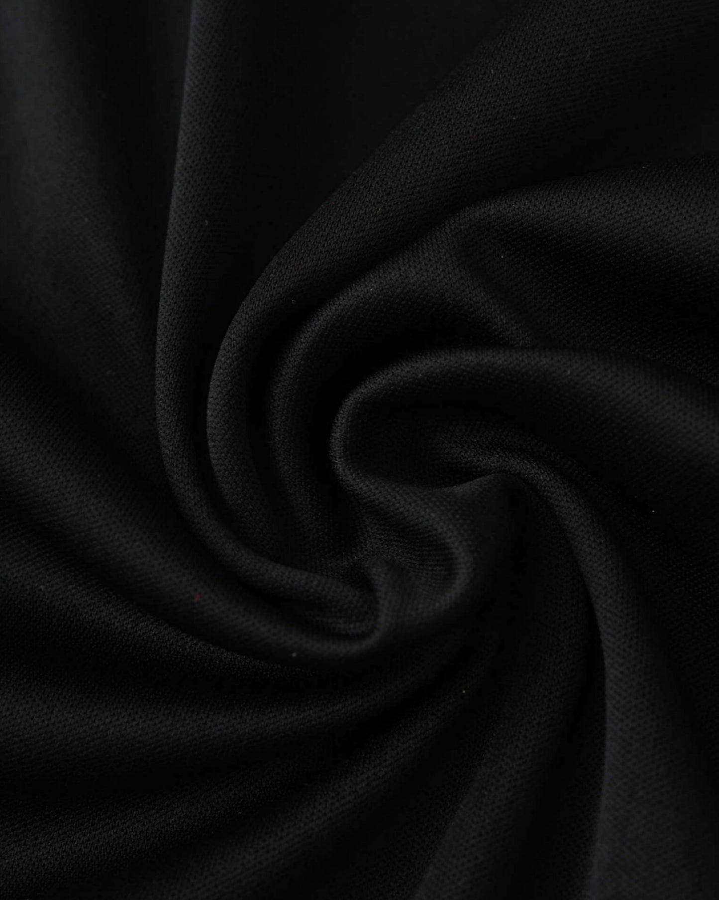 AC Milan retro third football jersey 2006/07 detail of black breathable mesh fabric weave