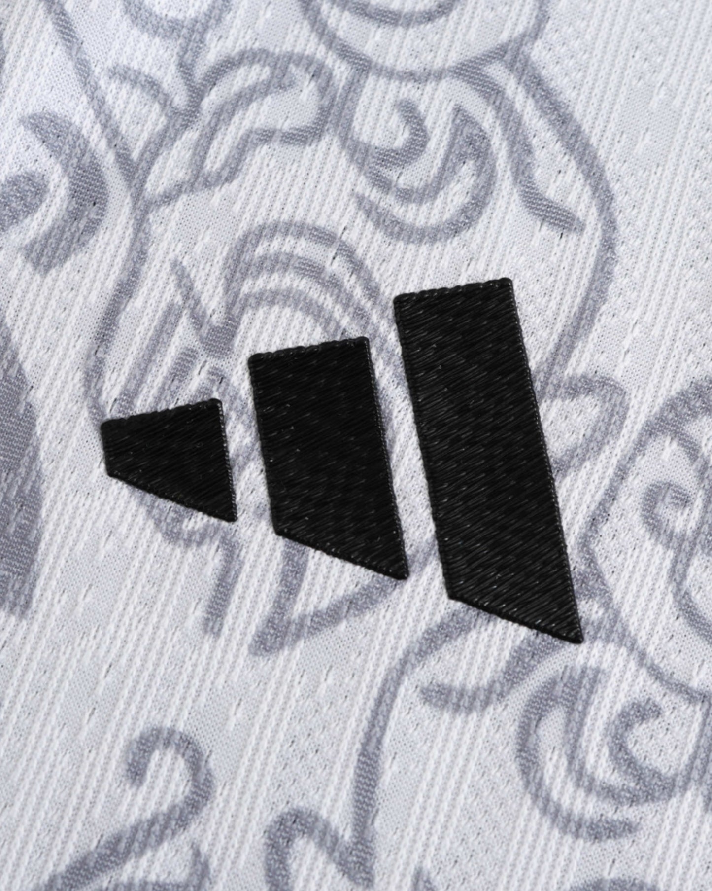 REAL MADRID x IMPERIAL ELEGANCE PREMIUM KIT