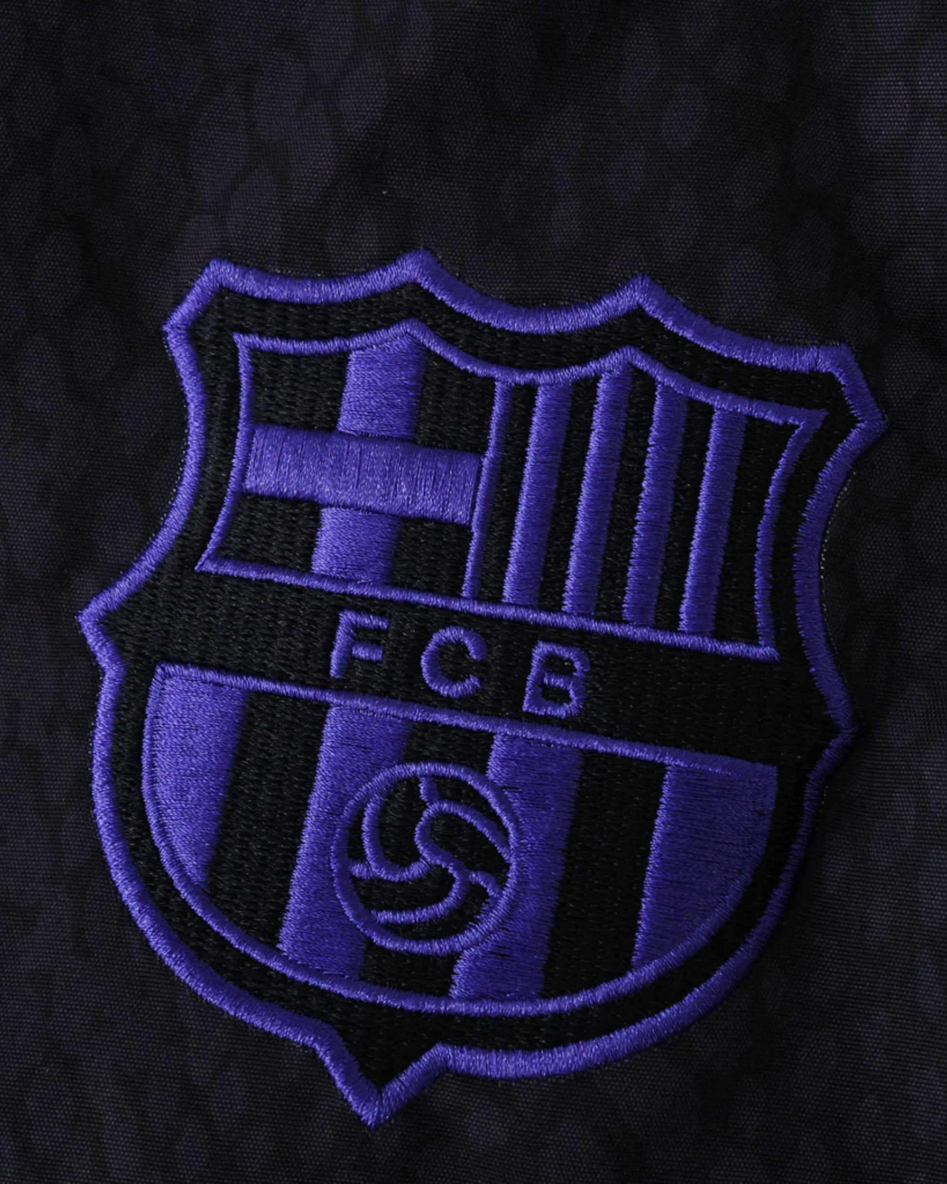 Footxo Barcelona windbreaker with embroidered crest.