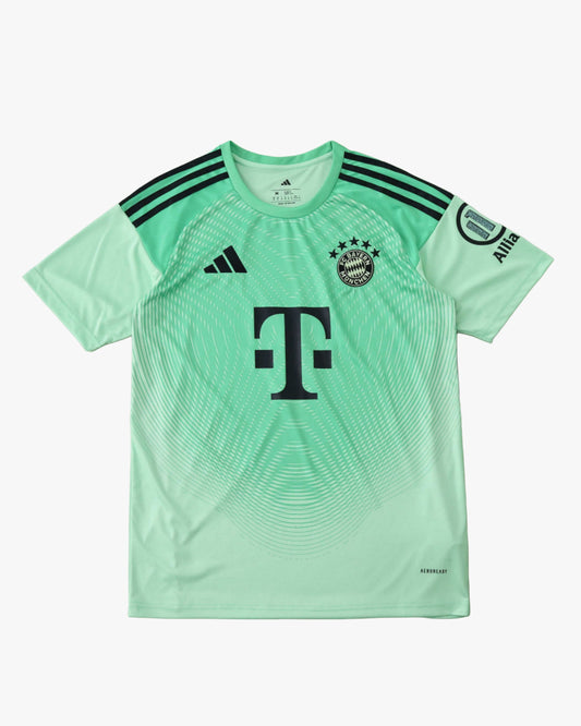 BAYERN MUNICH GOALKEEPER 2025/26 - Footxo