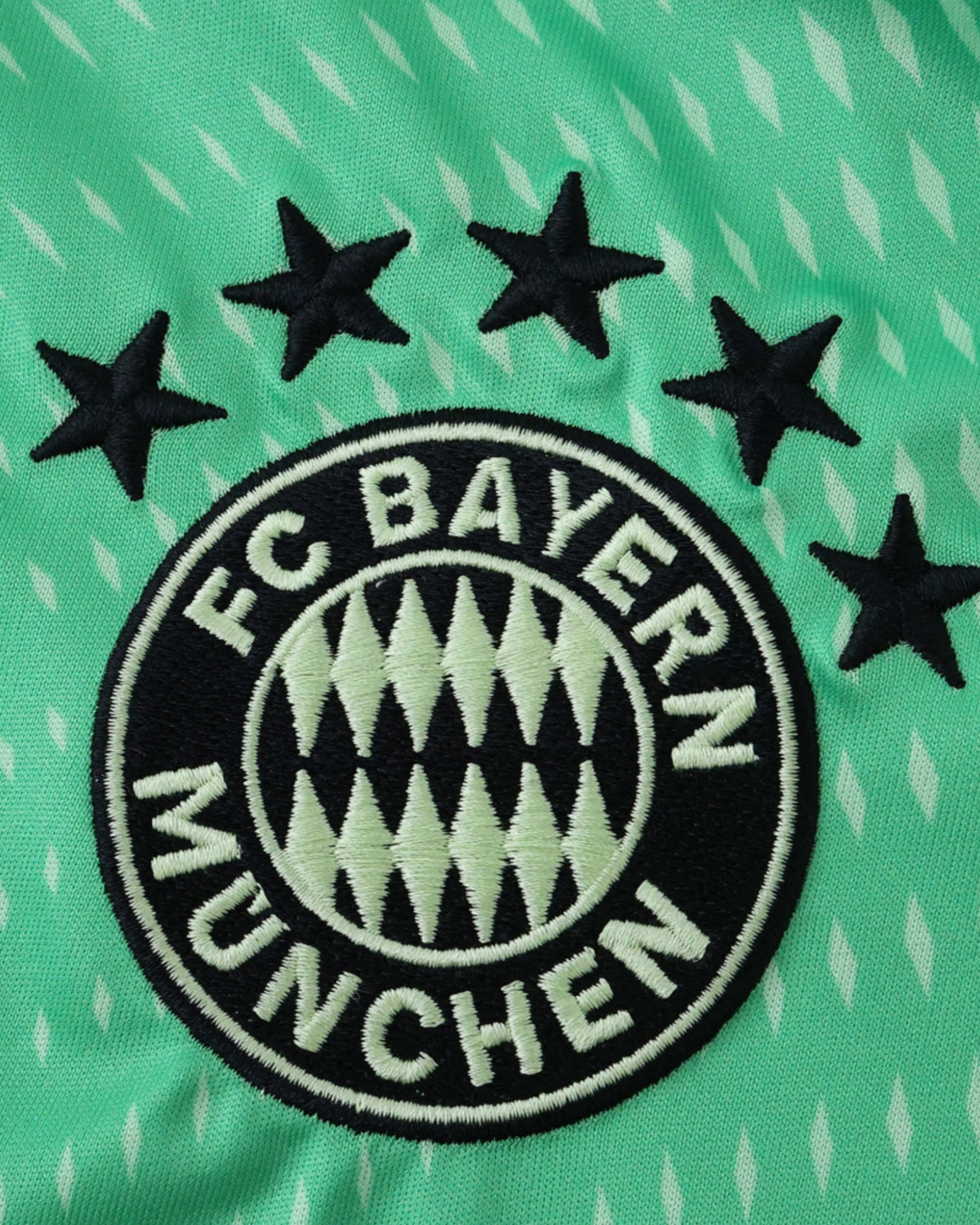 BAYERN MUNICH GOALKEEPER 2025/26 - Footxo