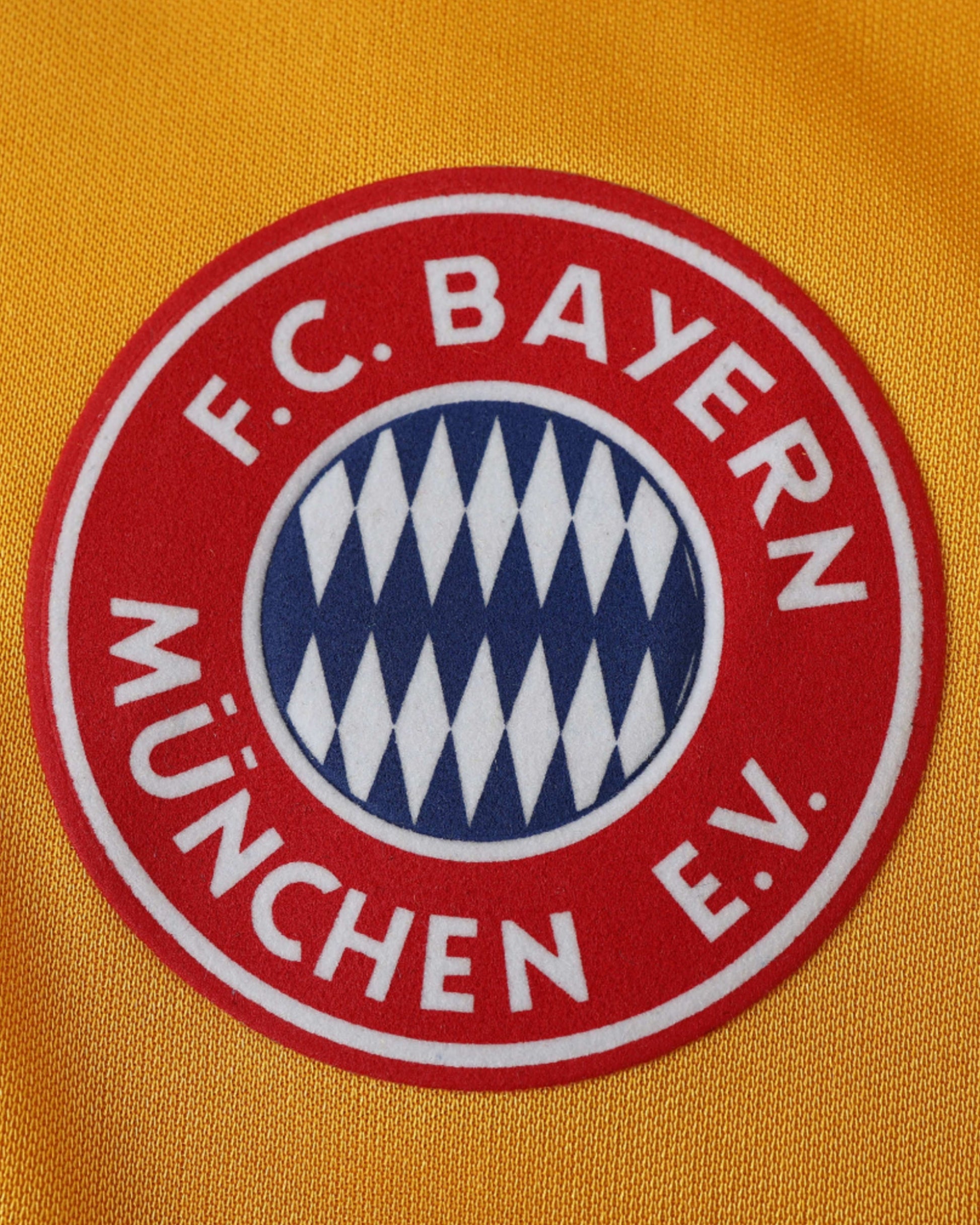 BAYERN MUNICH RETRO AWAY 1993/95 - Footxo