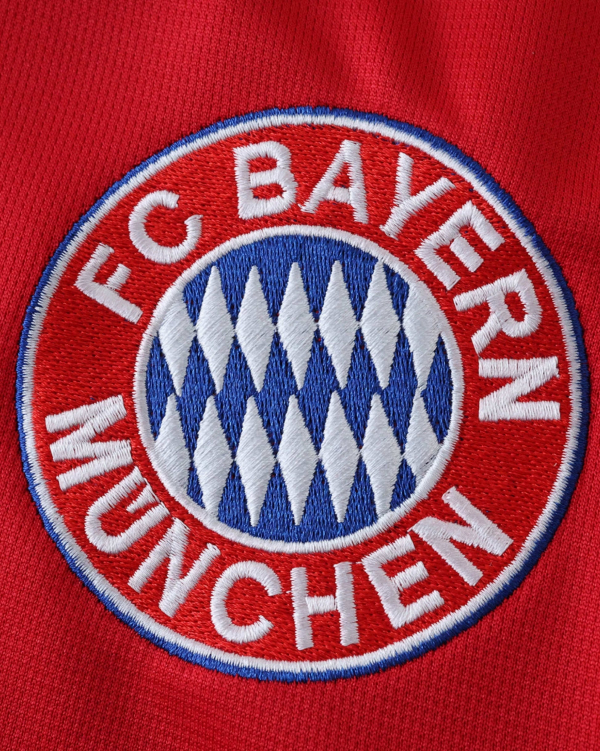 BAYERN MUNICH RETRO HOME 2002/03 - Footxo