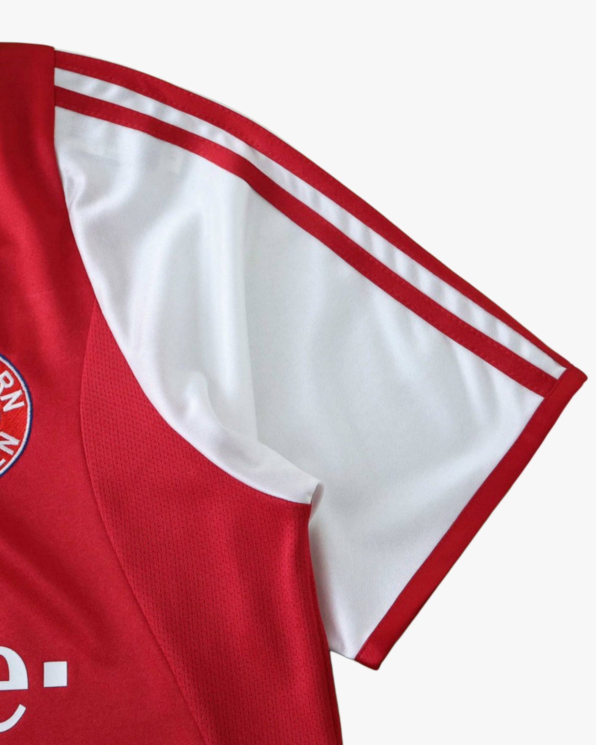 BAYERN MUNICH RETRO HOME 2003/04 - Footxo
