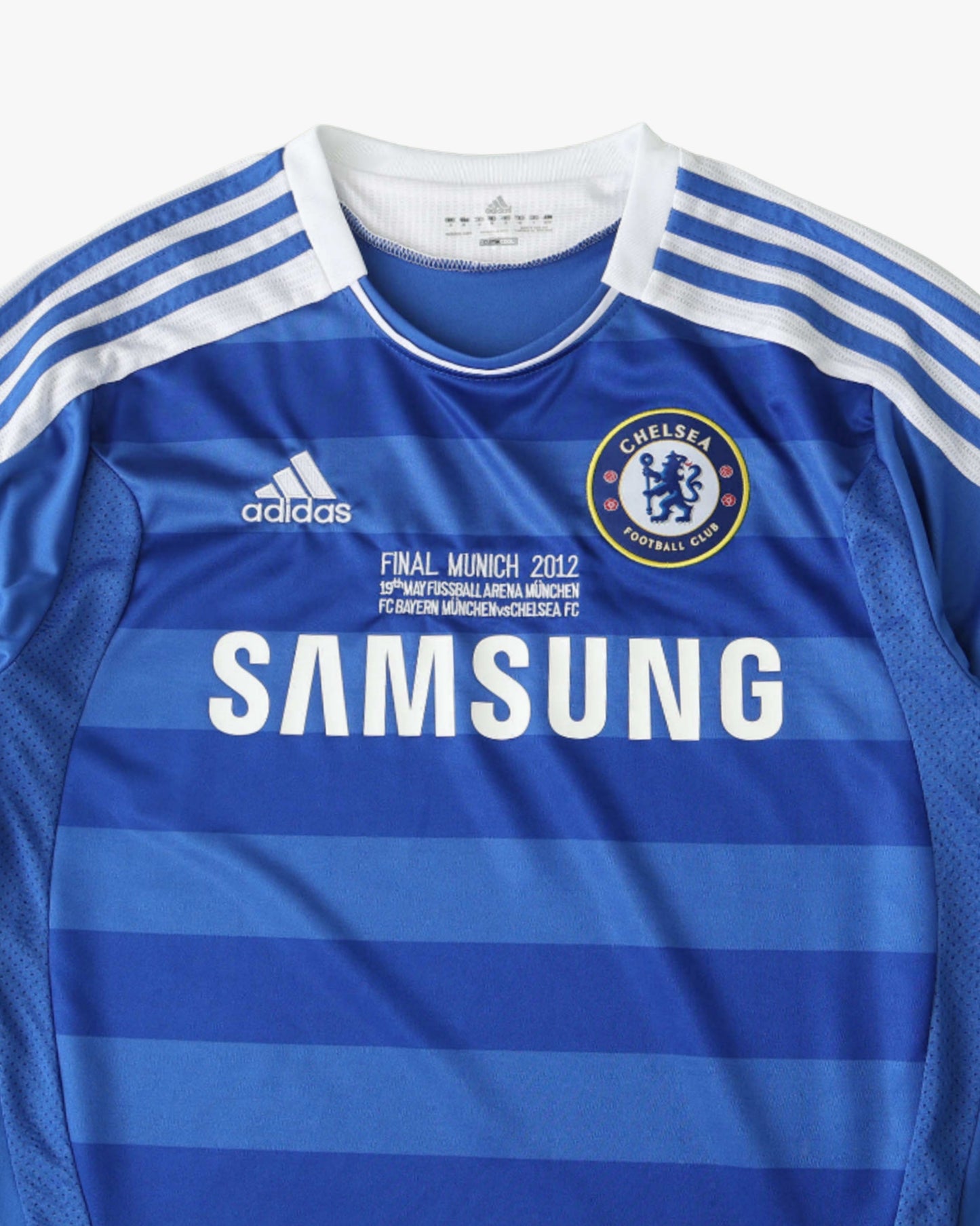 CHELSEA RETRO HOME 2011/12 - Footxo