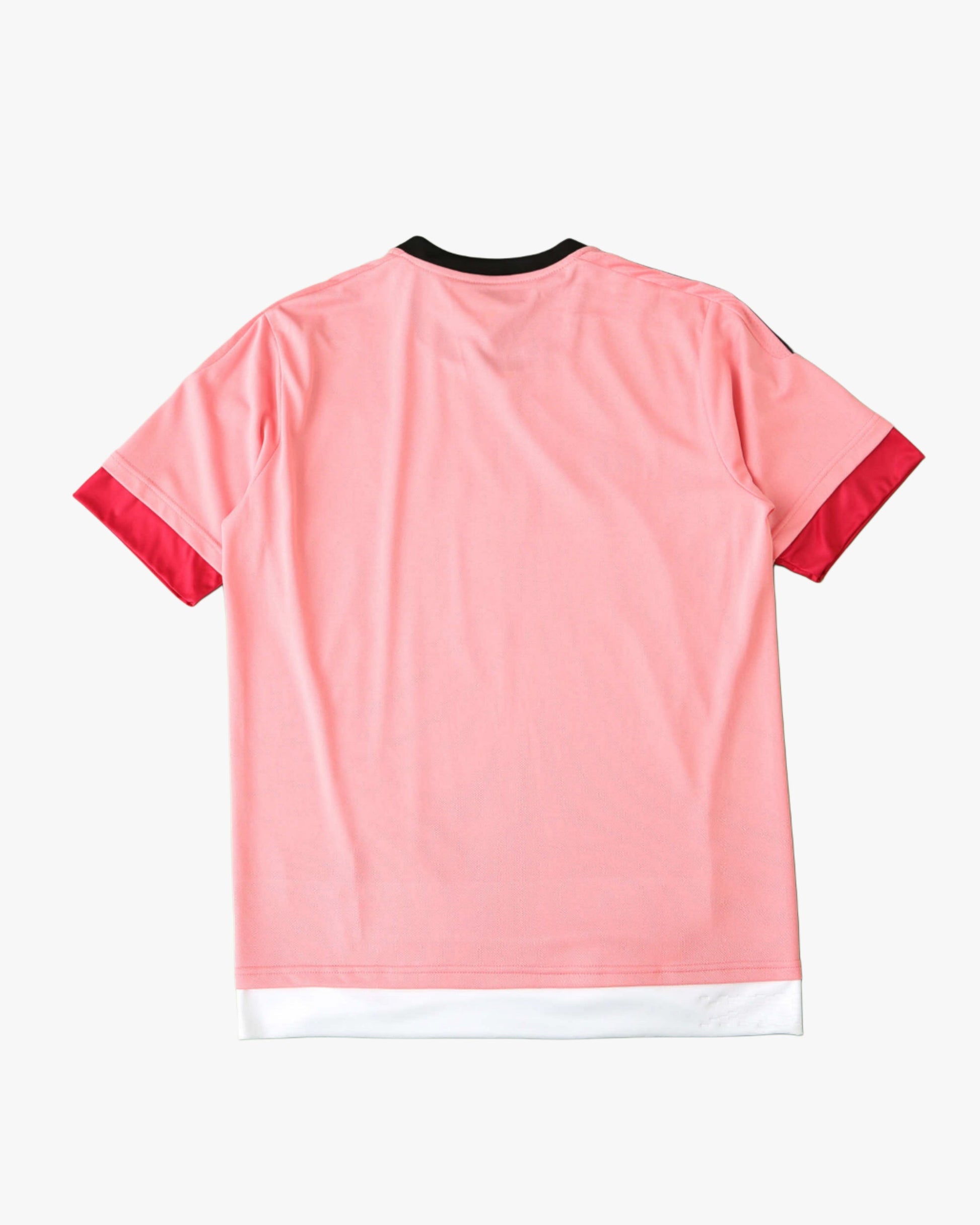 JUVENTUS RETRO AWAY 2015/16 - Footxo