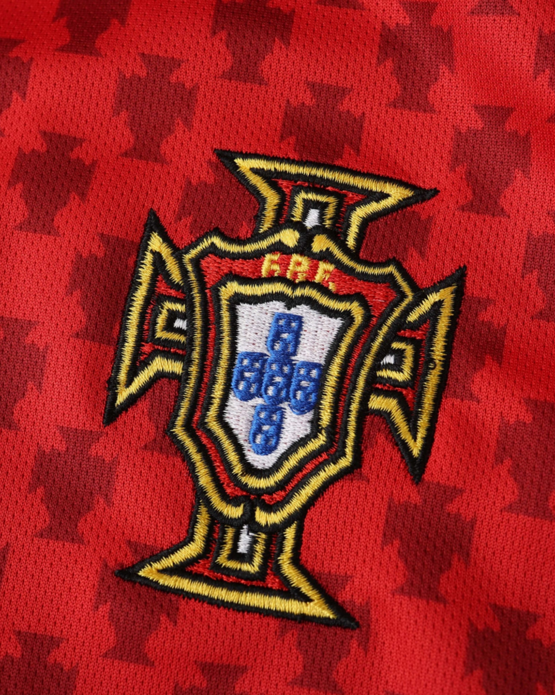 PORTUGAL RETRO HOME 2004/05 - Footxo