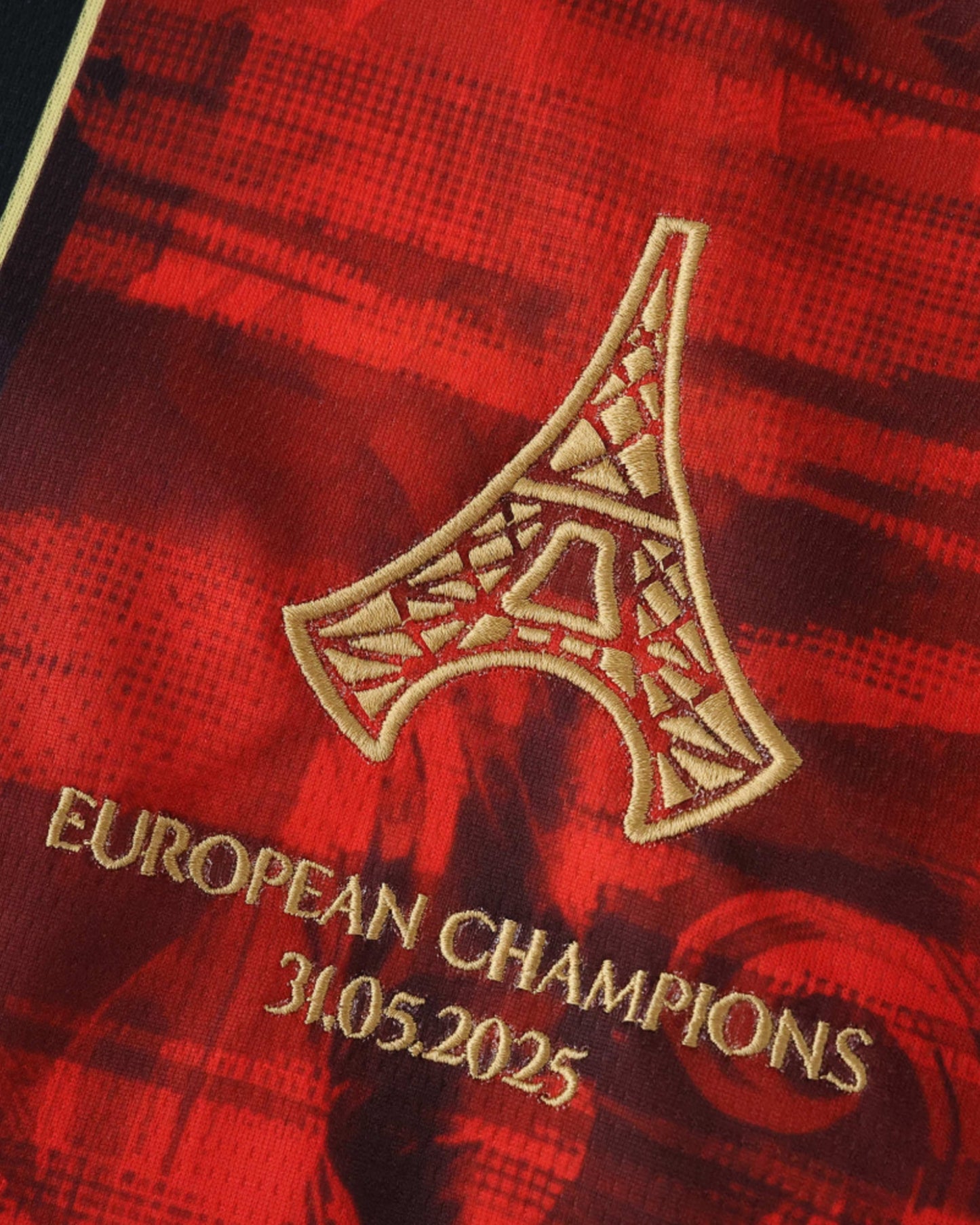PSG x THE PARISIANS PREMIUM KIT - Footxo