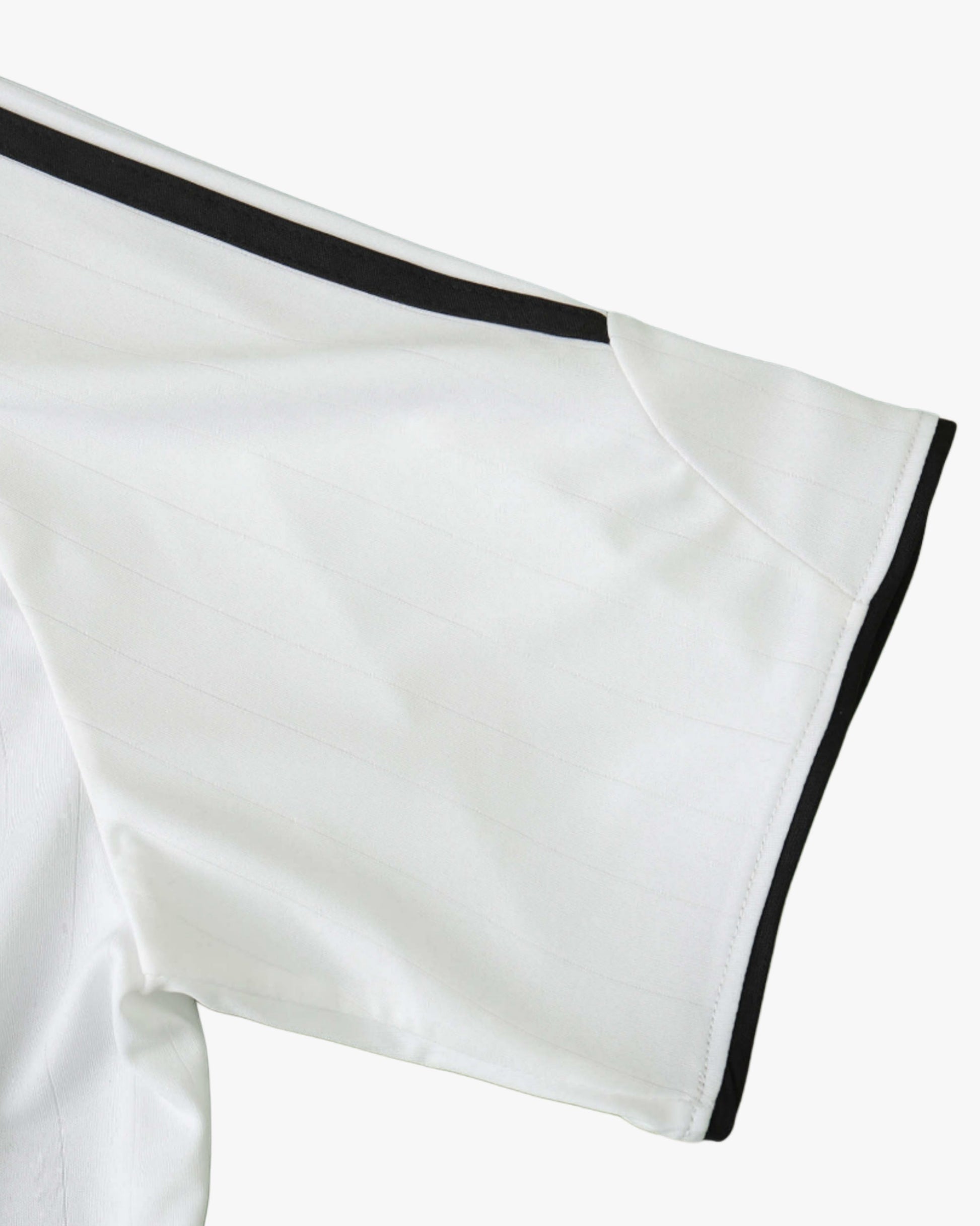 REAL MADRID RETRO HOME 2006/07 - Footxo