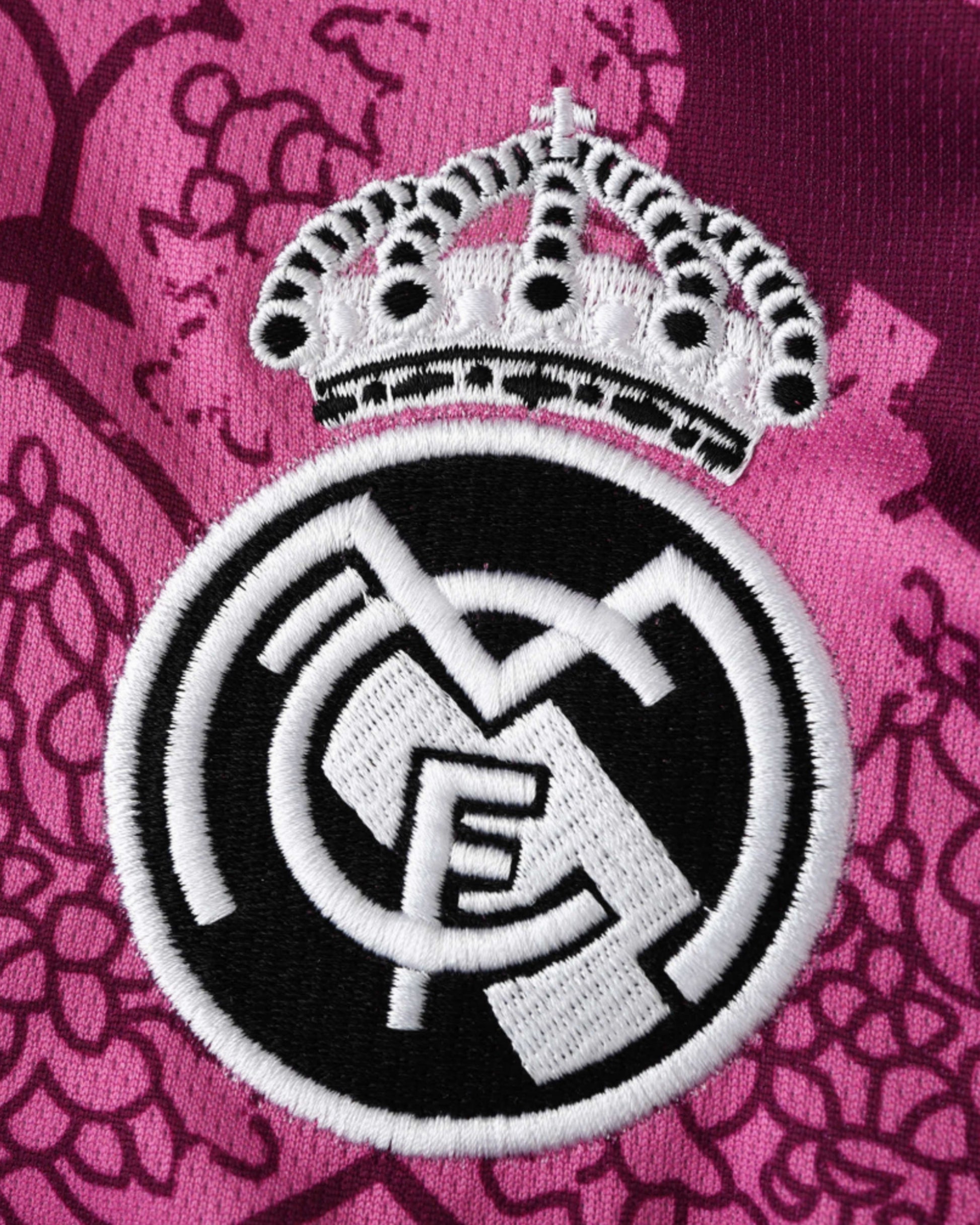 REAL MADRID x BESTIA MORADA PREMIUM KIT - Footxo