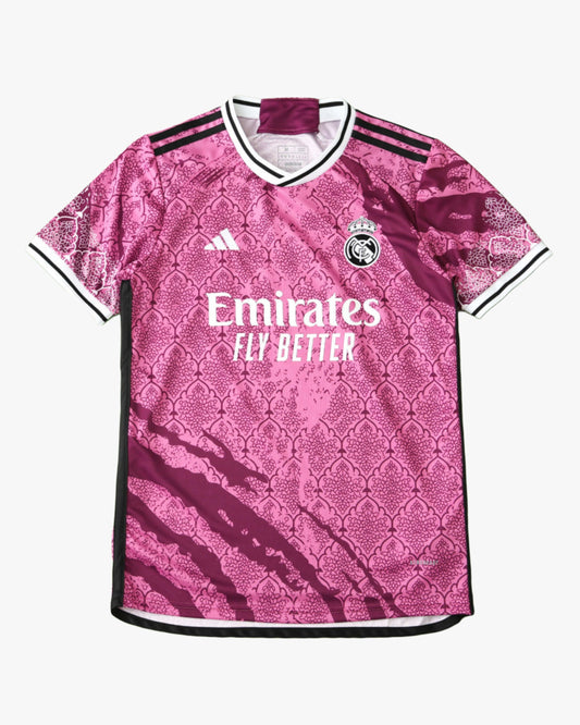 REAL MADRID x BESTIA MORADA PREMIUM KIT - Footxo