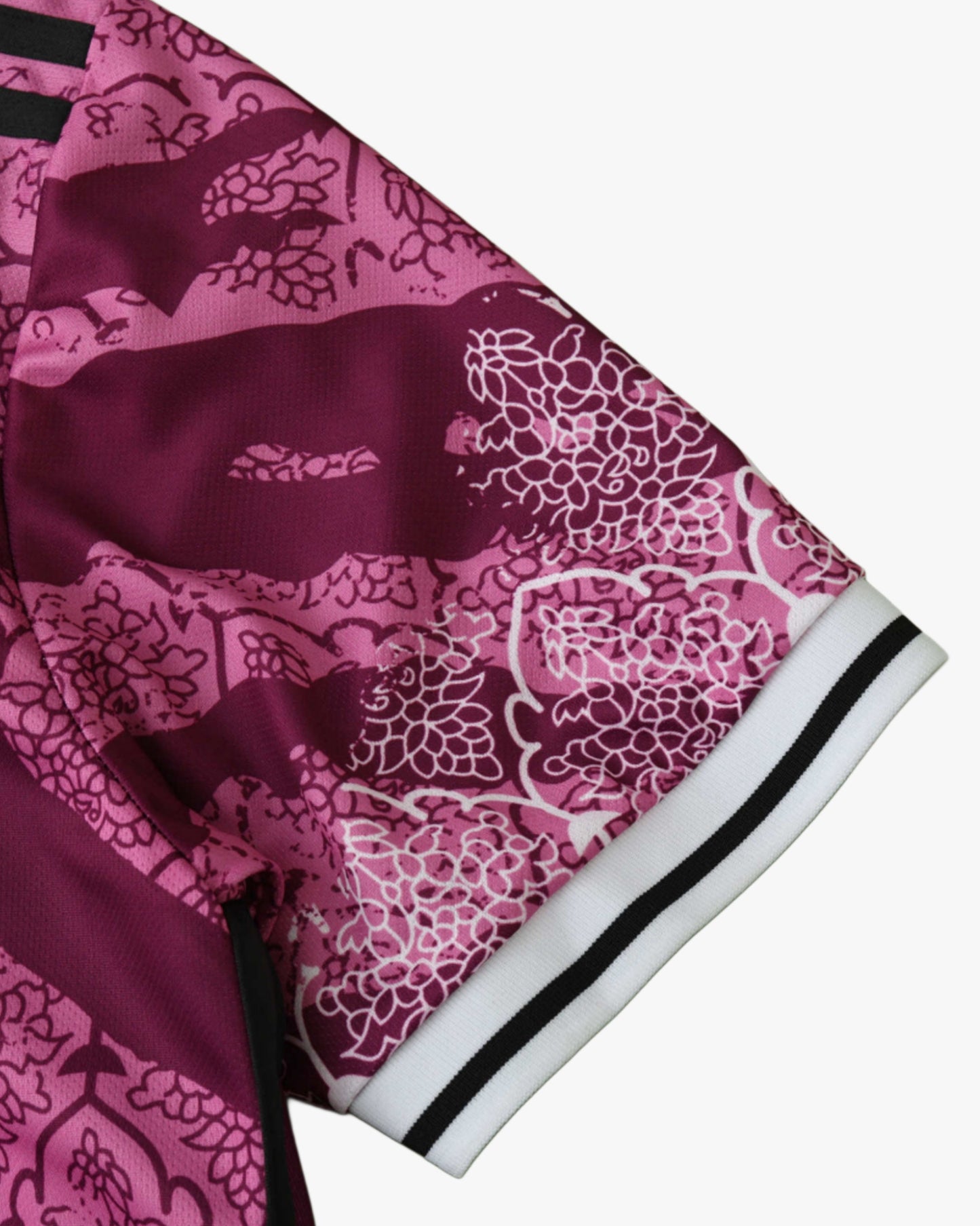 REAL MADRID x BESTIA MORADA PREMIUM KIT - Footxo