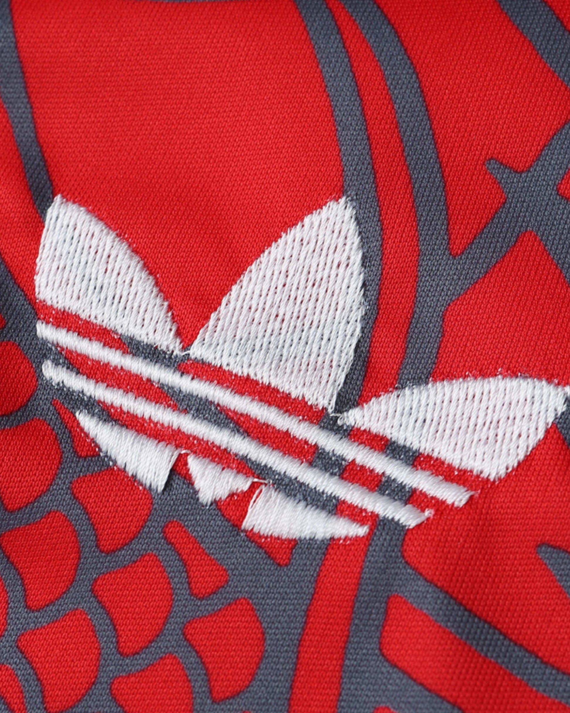 REAL MADRID x CRIMSON PATH PREMIUM KIT - Footxo