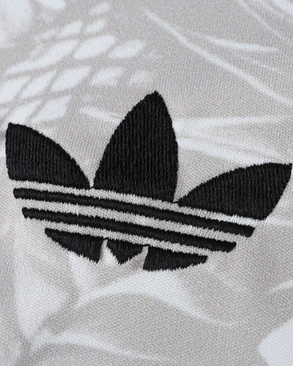 REAL MADRID x WHITE FURY PREMIUM KIT - Footxo